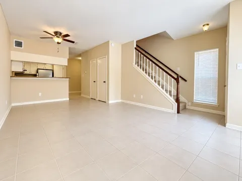 2626 Holly Hall Street #904