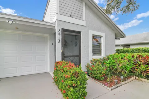 8955 SUNSCAPE LANE