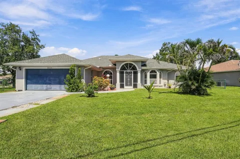 2801 SE Hutchings Avenue