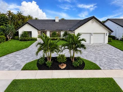 10941 BOCA WOODS LANE
