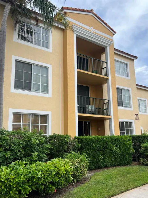 127 Yacht Club Way #207