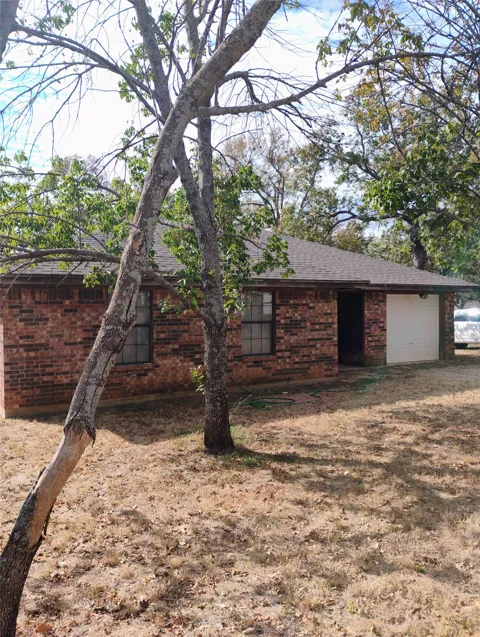 909 Live Oak Street