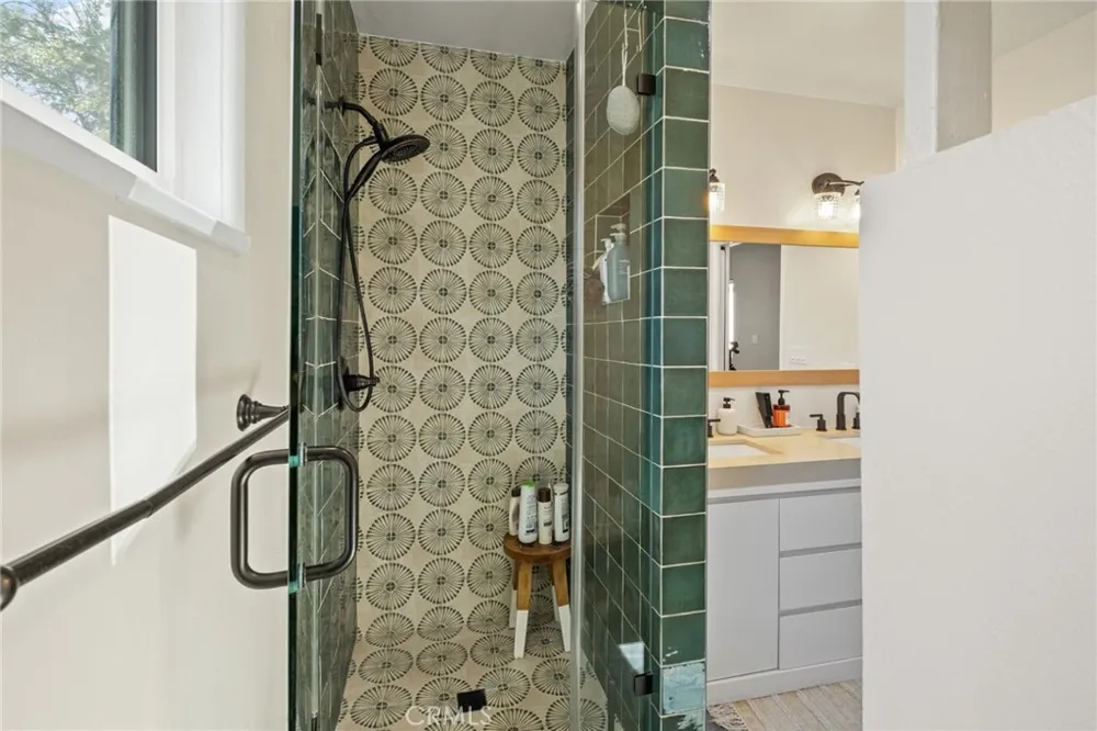368 Vine Upland, CA 91786