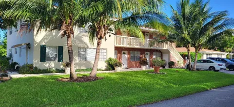 5240 NE 14TH WAY #4