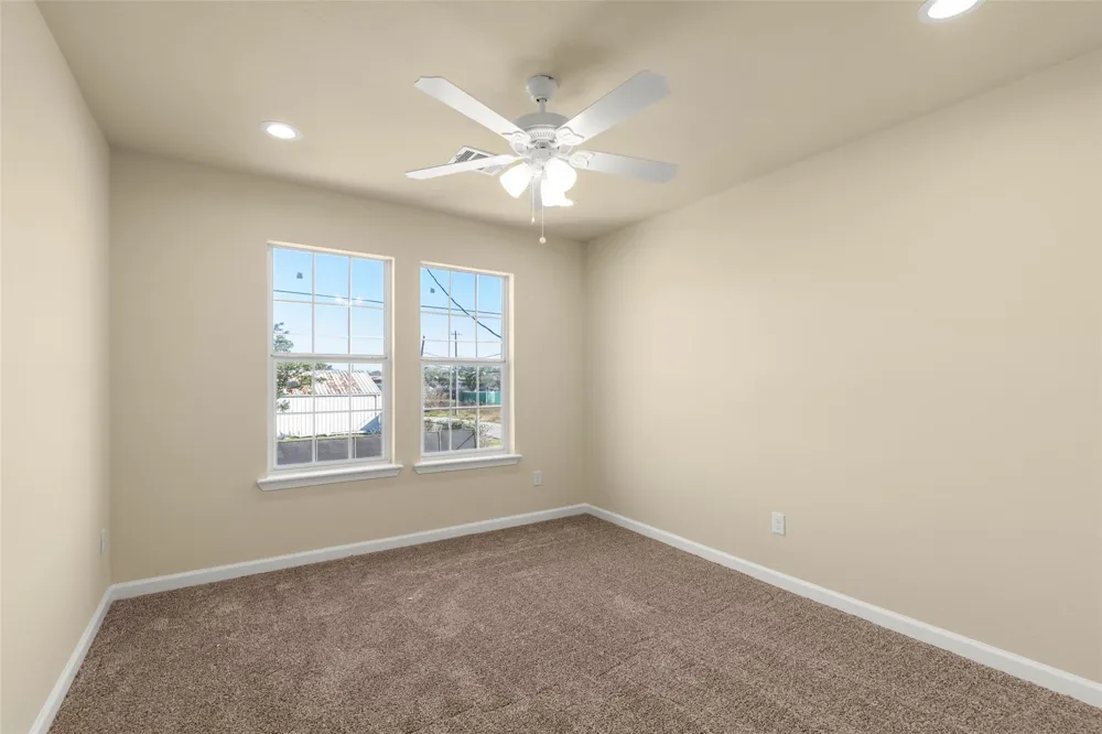 7754 Avenue J Houston, TX 77012