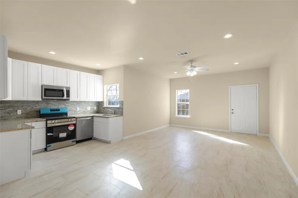 7754 Avenue J Houston, TX 77012