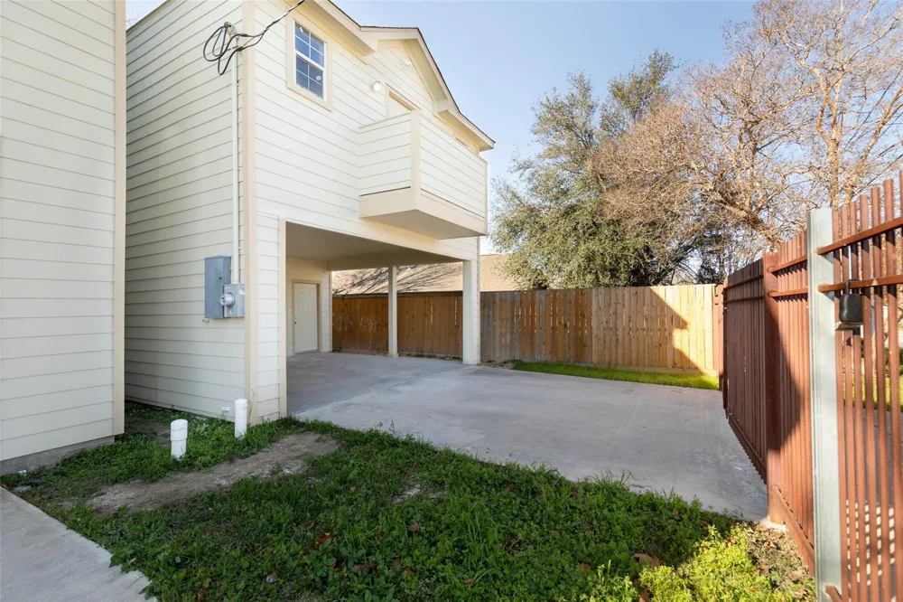 7750 Avenue J Houston, TX 77012