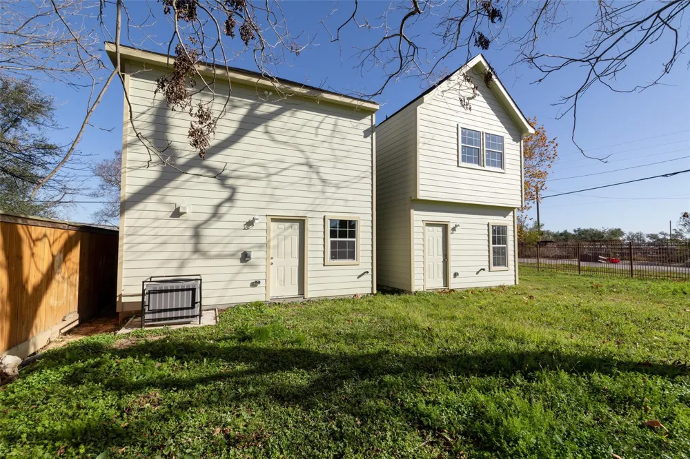 7750 Avenue J Houston, TX 77012