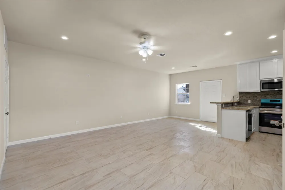 7750 Avenue J Houston, TX 77012