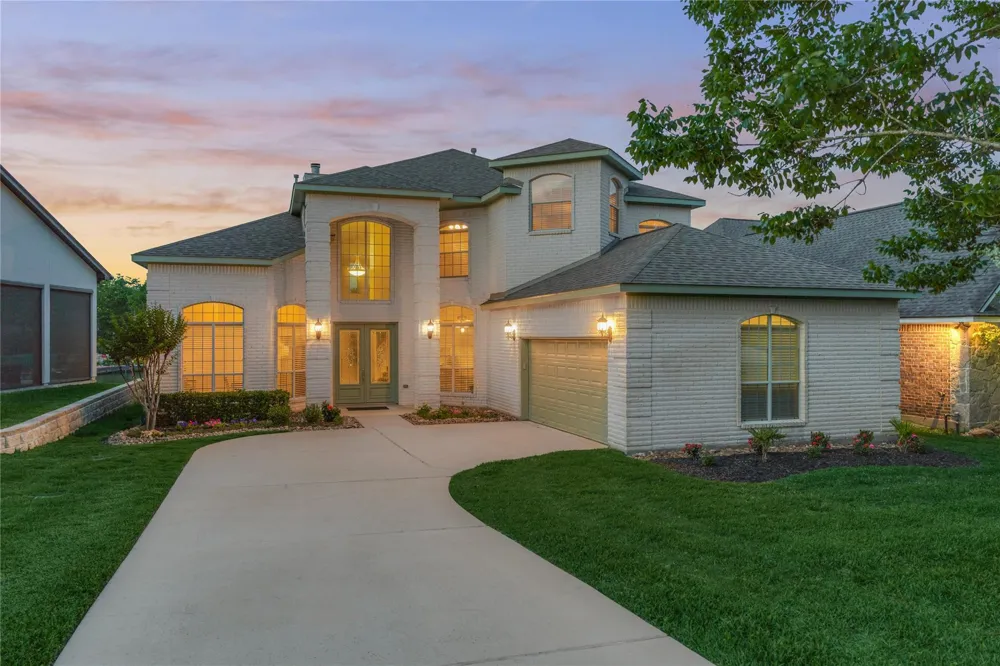 237 Blue Heron Drive Montgomery, TX 77316