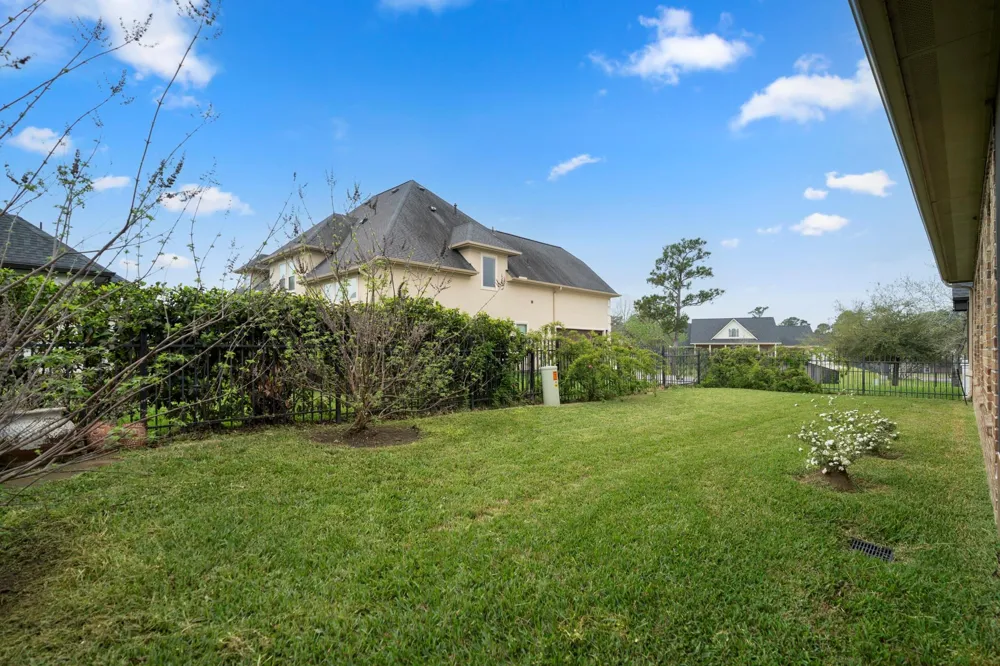 104 Camden Hills Drive Montgomery, TX 77356