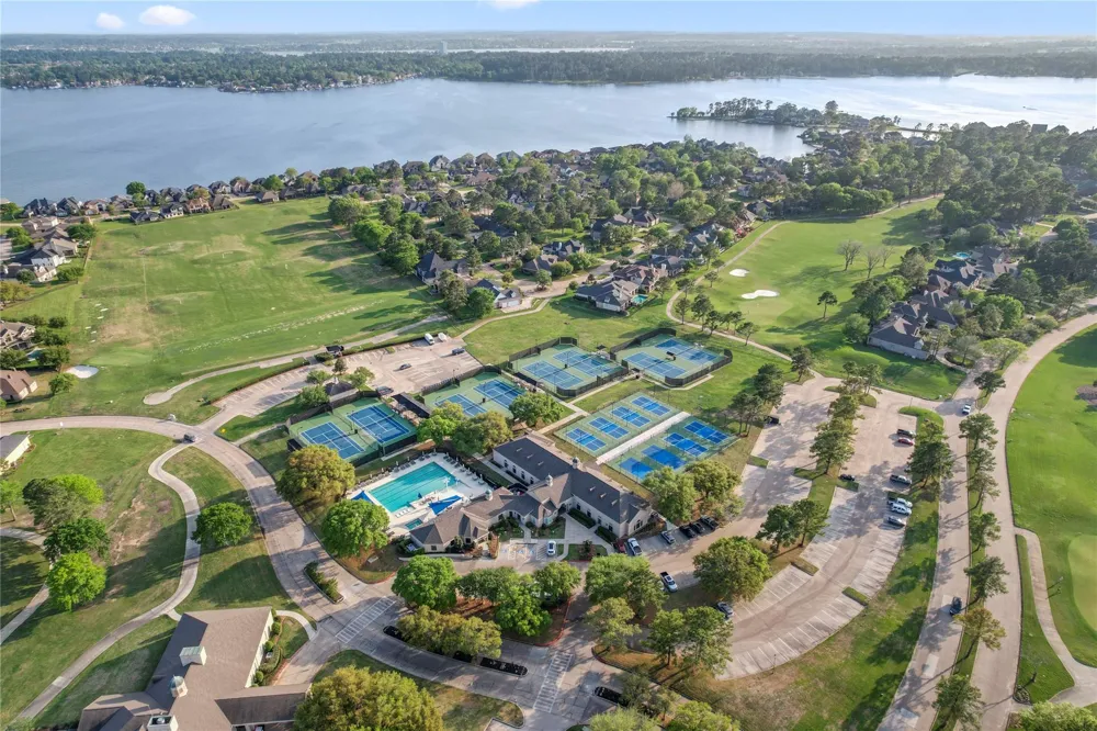 104 Camden Hills Drive Montgomery, TX 77356