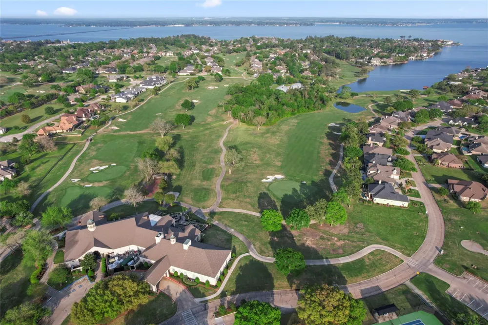 104 Camden Hills Drive Montgomery, TX 77356