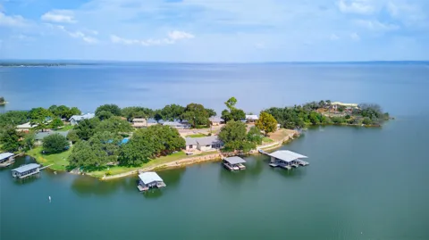 516 Island Lodges Drive