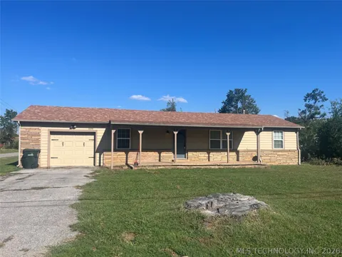 1104 S Reavis Road