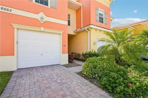 Via Solera Circle #104