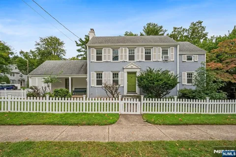 1187 Sussex Road