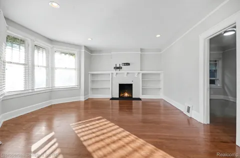 1071 VAN DYKE STREET #2