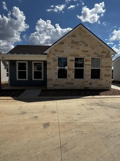 802 S Creek Street #103