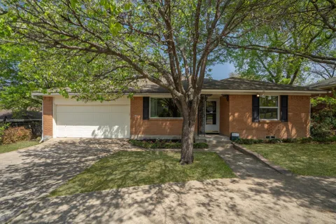 2461 Highland Road