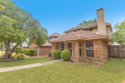 734 Red Oak Drive