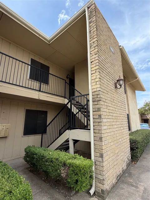 5915 Harvest Hill Road #2080
