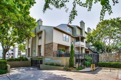 5740 Martel Avenue #B12