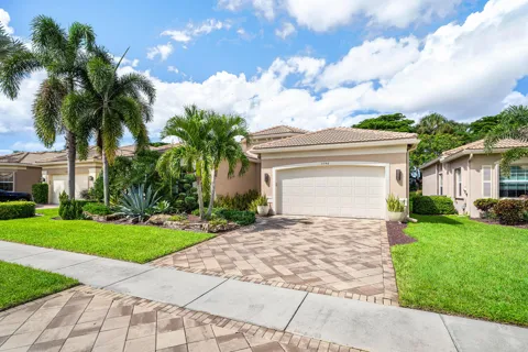 9746 Dovetree Isle Drive