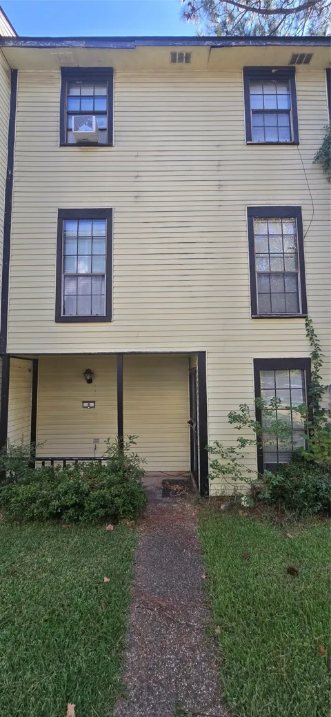 1414 Highland Avenue #8