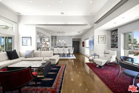 907 Lincoln Boulevard #PH 302