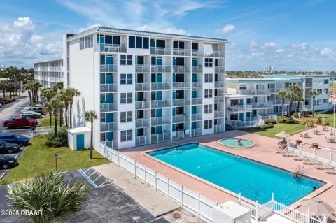 935 S Atlantic Avenue #303