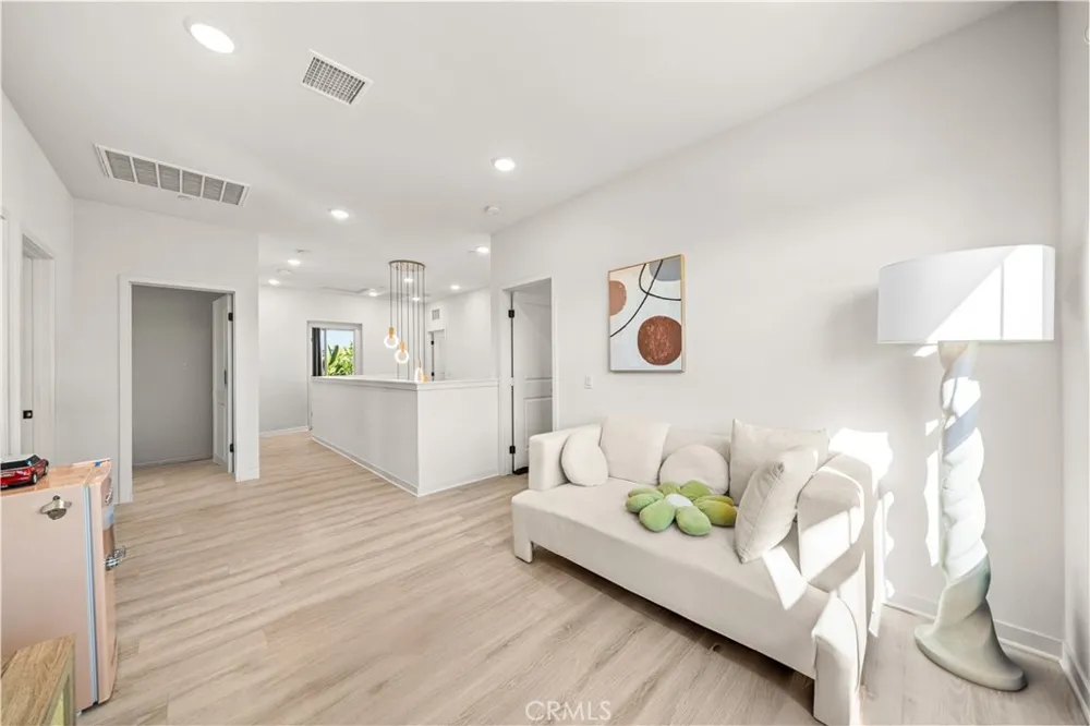 2531 E Violet Ontario, CA 91762