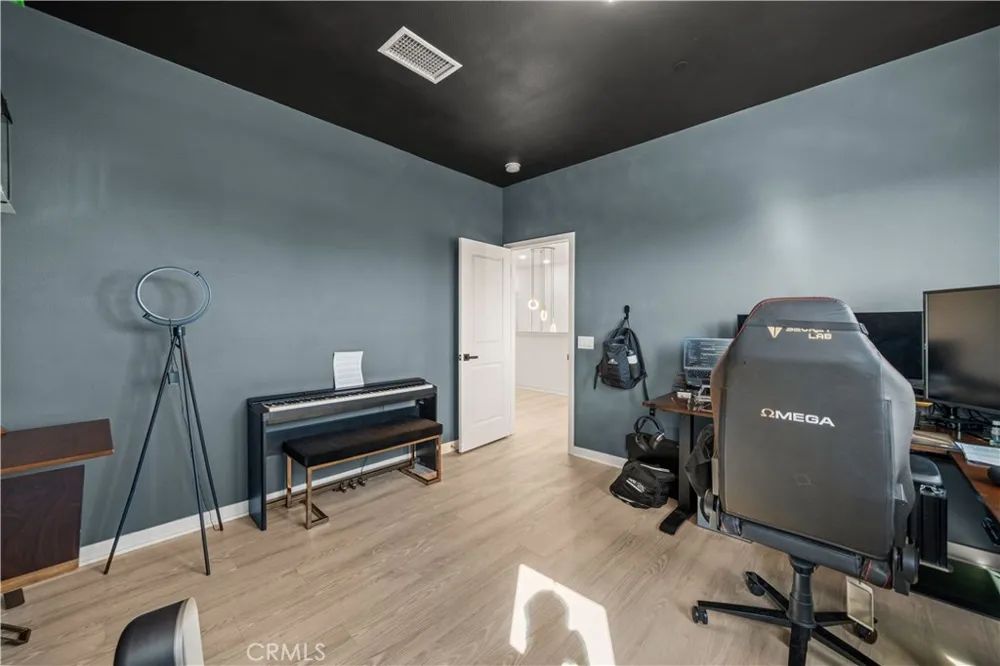 2531 E Violet Ontario, CA 91762