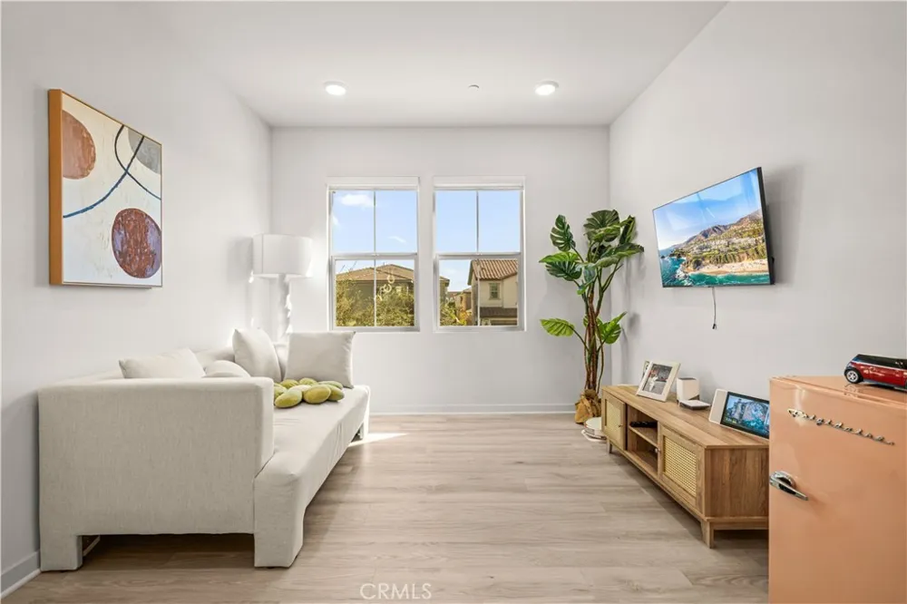 2531 E Violet Ontario, CA 91762