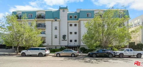 722 S Oxford Avenue #403
