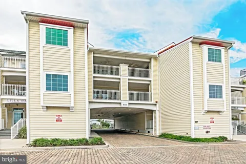 404 E SAVANNAH ROAD #202