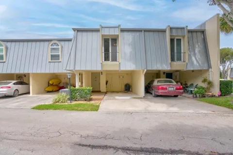 390 GOLFVIEW ROAD #B
