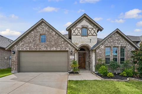 2107 Victoria Lane
