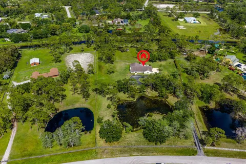 5562 REYNOLDS ROAD