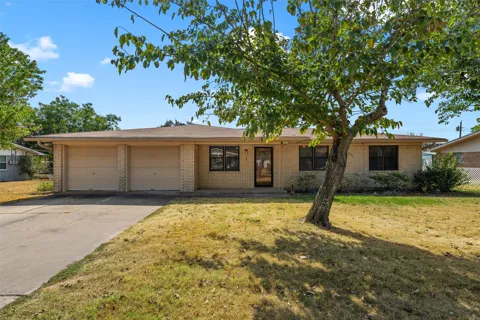 107 E Dawn Drive