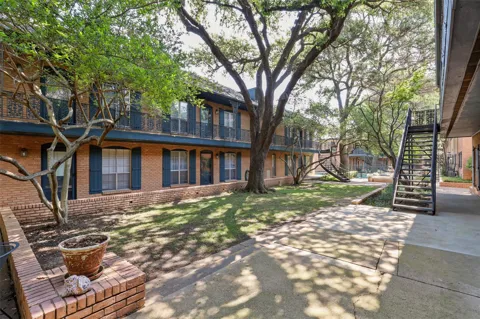 6011 E University Boulevard #246