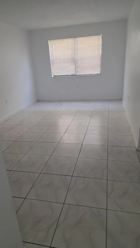 2175 NE 169TH STREET #102