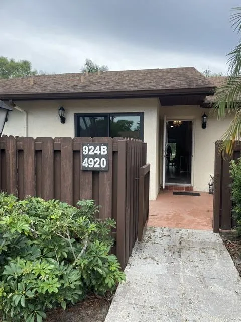 4920 SABLE PINE CIRCLE #B