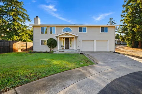 305 Castle Court