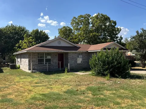 800 Maple Street
