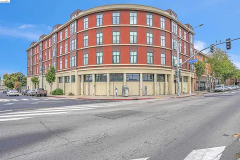 3801 San Pablo Ave #306