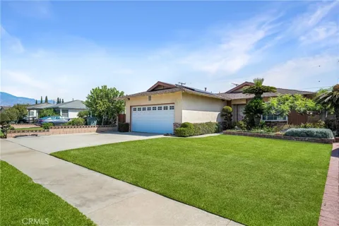 4550 Bartlett Avenue