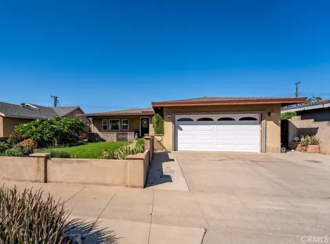 1323 E Mayfair