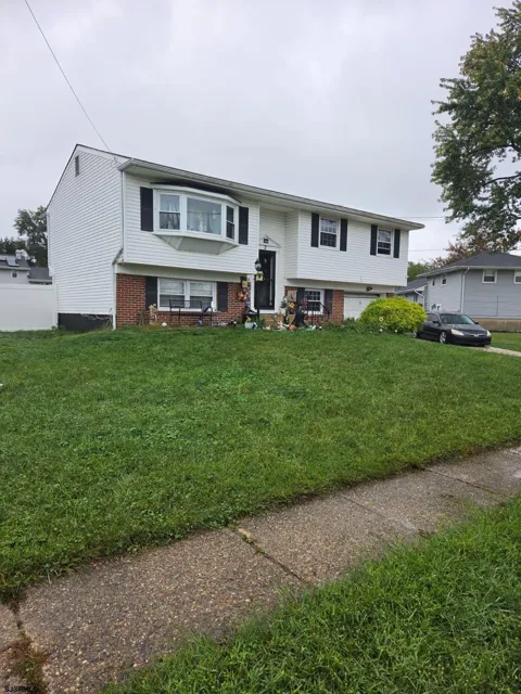 2 Walnut Dr