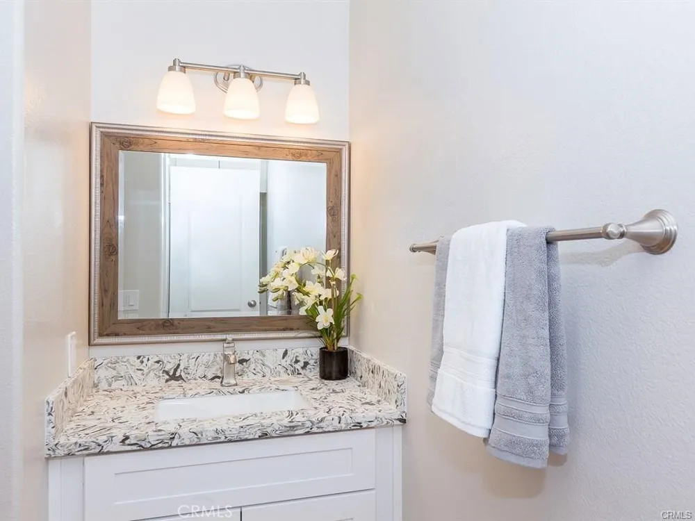 88 Montana Del Lago Rancho Santa Margarita, CA 92688